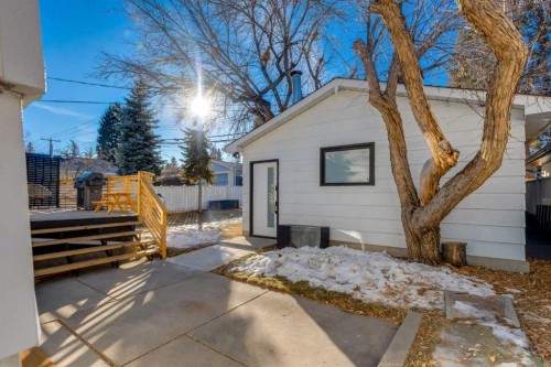 2539 Chicoutimi Drive Nw, Calgary, AB - Outdoor