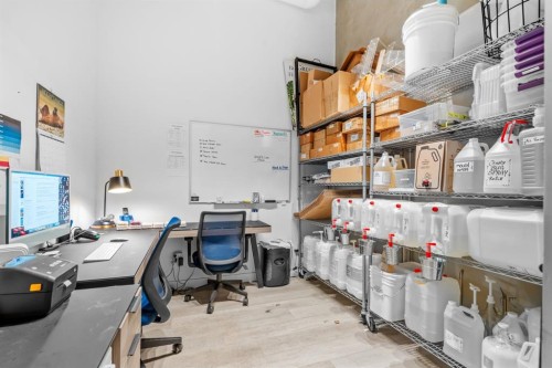 4535 Bowness Road Nw, Calgary, AB 