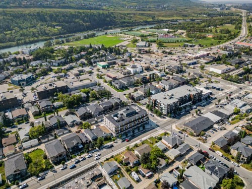 4535 Bowness Road Nw, Calgary, AB 