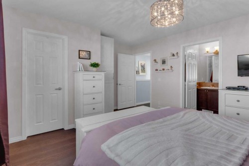 605-620 Luxstone Landing Sw, Airdrie, AB - Indoor Photo Showing Bathroom