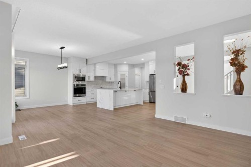314 Evanston Drive Nw, Calgary, AB - Indoor Photo Showing Kitchen