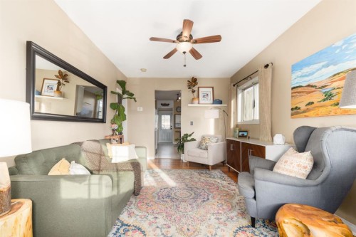 1912 8 Avenue Se, Calgary, AB - Indoor Photo Showing Living Room