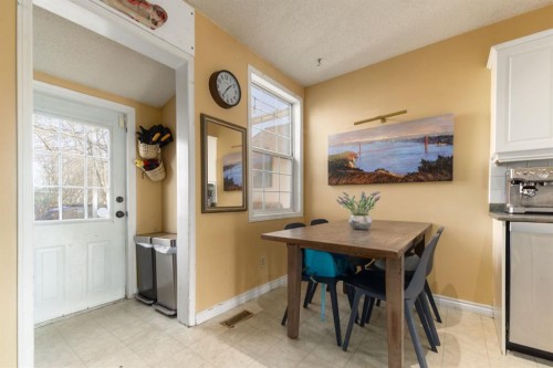 1912 8 Avenue Se, Calgary, AB - Indoor Photo Showing Dining Room