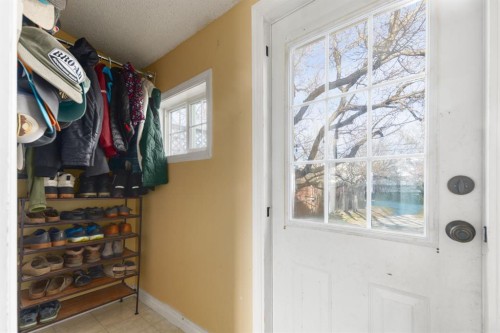 1912 8 Avenue Se, Calgary, AB - Indoor