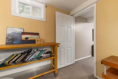 1912 8 Avenue Se, Calgary, AB - Indoor Photo Showing Other Room
