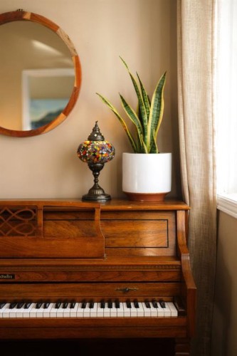 1912 8 Avenue Se, Calgary, AB - Indoor Photo Showing Other Room