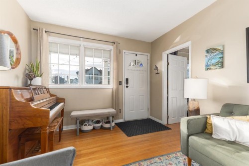 1912 8 Avenue Se, Calgary, AB - Indoor