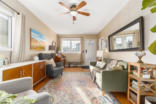 1912 8 Avenue Se, Calgary, AB - Indoor Photo Showing Living Room