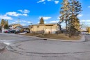 1016 Hunterdale Place Nw, Calgary, AB  - Outdoor 