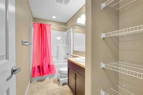 88 Nolanfield Crescent Nw, Calgary, AB - Indoor Photo Showing Bathroom