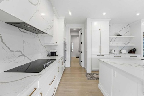 65 Rowmont Link Nw, Calgary, AB - Indoor Photo Showing Kitchen