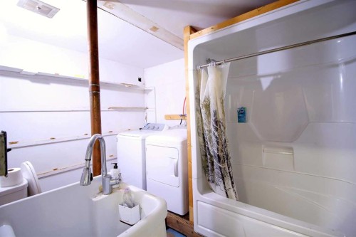 5116 53 Avenue, Viking, AB 