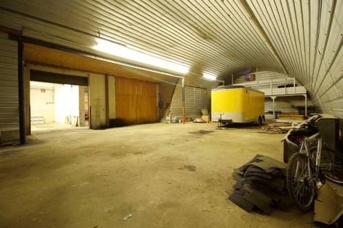 5116 53 Avenue, Viking, AB 