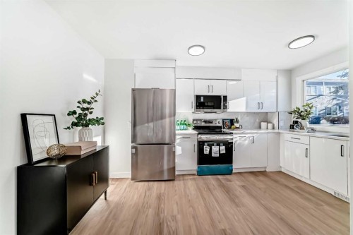 146-2211 19 Street Ne, Calgary, AB - Indoor Photo Showing Kitchen