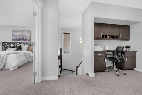 660 Reynolds Crescent Sw, Airdrie, AB - Indoor Photo Showing Bedroom