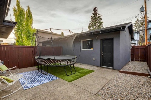 933 32 Street Nw, Calgary, AB - Outdoor With Exterior