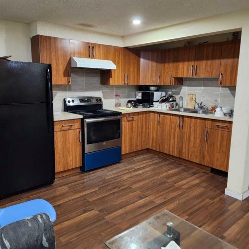 176 Whitworth  Way Ne, Calgary, AB - Indoor Photo Showing Kitchen With Double Sink