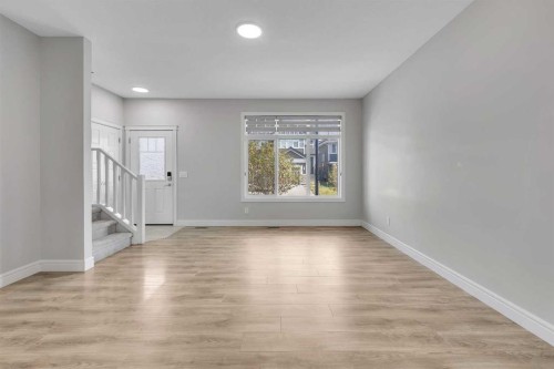 41 Sunrise Heights, Cochrane, AB - Indoor Photo Showing Other Room