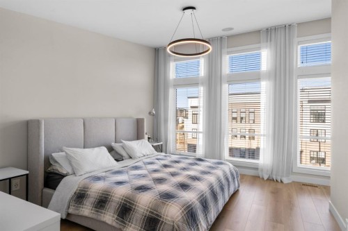 7813 Spring Willow Drive Sw, Calgary, AB - Indoor Photo Showing Bedroom