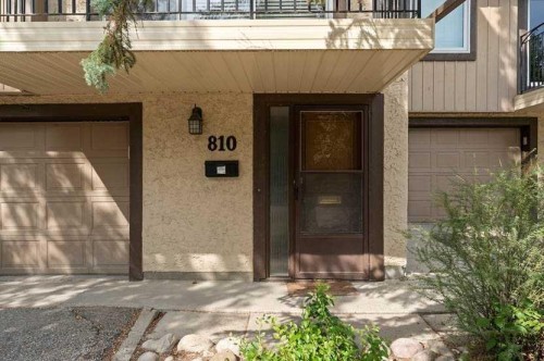 810-3130 66 Avenue Sw, Calgary, AB - Outdoor With Exterior