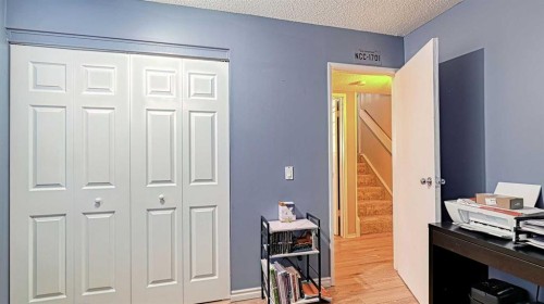 152 Oaktree Lane Sw, Calgary, AB - Indoor