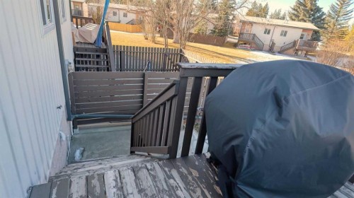 152 Oaktree Lane Sw, Calgary, AB - Outdoor With Exterior