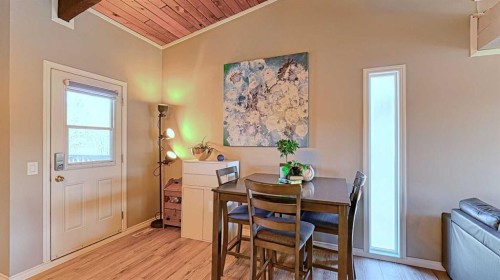 152 Oaktree Lane Sw, Calgary, AB - Indoor