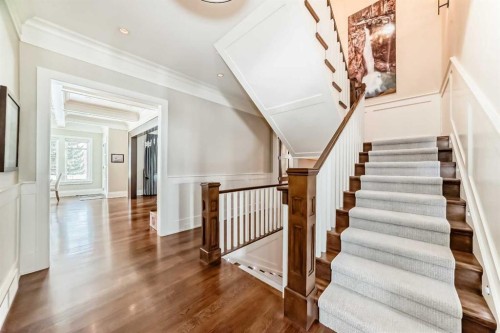 67 Rosery Drive Nw, Calgary, AB - Indoor Photo Showing Other Room