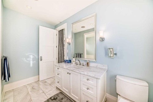 67 Rosery Drive Nw, Calgary, AB - Indoor Photo Showing Bathroom