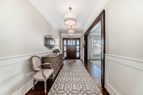 67 Rosery Drive Nw, Calgary, AB - Indoor Photo Showing Other Room