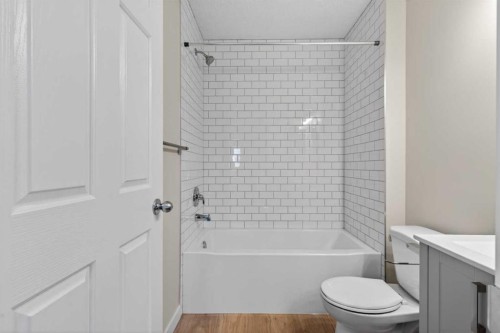 186 Harvest Rose Circle Ne, Calgary, AB - Indoor Photo Showing Bathroom