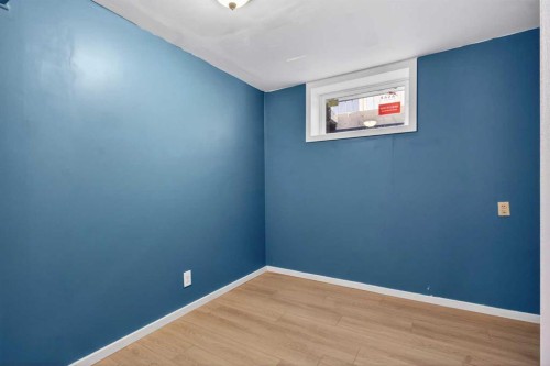 3283 Dover Ridge Drive Se, Calgary, AB - Indoor Photo Showing Other Room