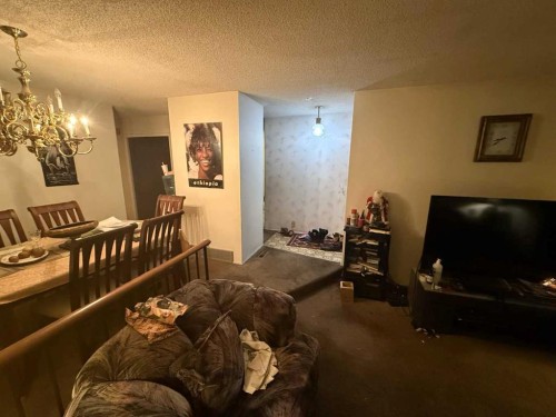 24 Bermuda Road Nw, Calgary, AB - Indoor