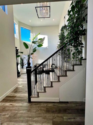 9927 Scurfield Drive Nw, Calgary, AB - Indoor Photo Showing Other Room