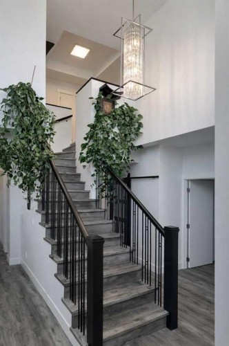 9927 Scurfield Drive Nw, Calgary, AB - Indoor Photo Showing Other Room