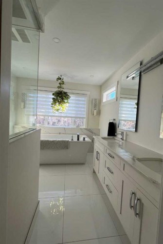 9927 Scurfield Drive Nw, Calgary, AB - Indoor Photo Showing Other Room