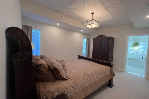 9927 Scurfield Drive Nw, Calgary, AB - Indoor Photo Showing Bedroom