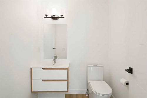 36 St Andrews Close, Lyalta, AB - Indoor Photo Showing Bathroom