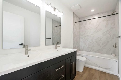 36 St Andrews Close, Lyalta, AB - Indoor Photo Showing Bathroom