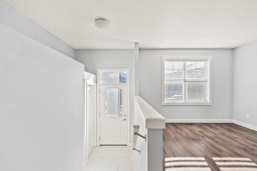 4 Evanscrest Gardens Nw, Calgary, AB - Indoor Photo Showing Other Room