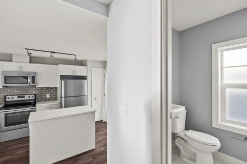 4 Evanscrest Gardens Nw, Calgary, AB - Indoor Photo Showing Kitchen