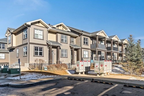 4 Evanscrest Gardens Nw, Calgary, AB - Outdoor With Facade