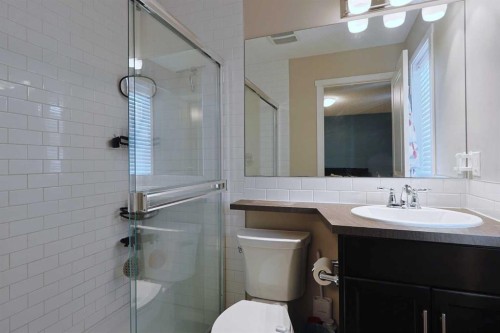 27 Nolanlake Point Nw, Calgary, AB - Indoor Photo Showing Bathroom