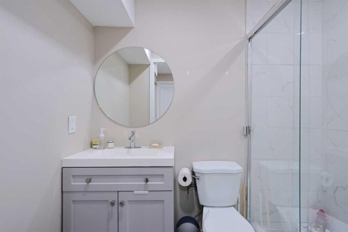 27 Nolanlake Point Nw, Calgary, AB - Indoor Photo Showing Bathroom