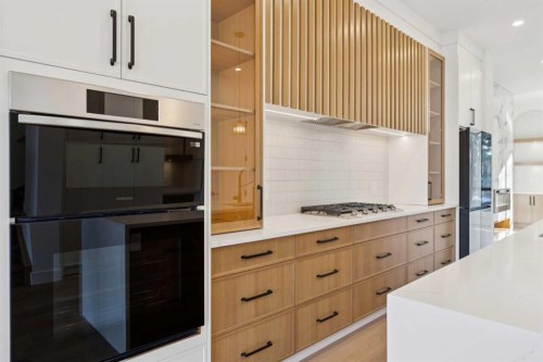 159 Lake Sylvan Close Se, Calgary, AB - Indoor Photo Showing Kitchen With Upgraded Kitchen