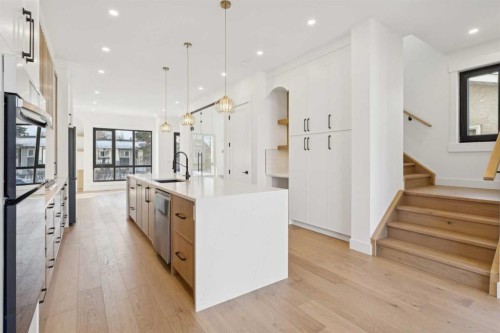 159 Lake Sylvan Close Se, Calgary, AB - Indoor Photo Showing Kitchen With Upgraded Kitchen