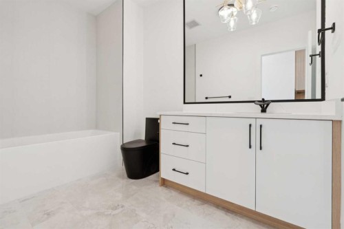 159 Lake Sylvan Close Se, Calgary, AB - Indoor Photo Showing Other Room