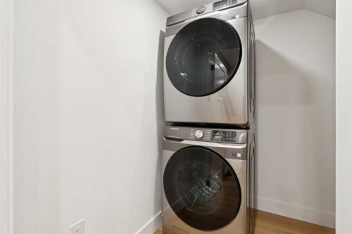 159 Lake Sylvan Close Se, Calgary, AB - Indoor Photo Showing Laundry Room