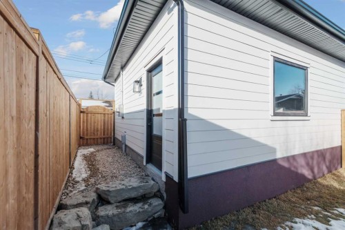 159 Lake Sylvan Close Se, Calgary, AB - Outdoor With Exterior
