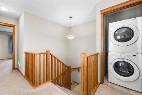 123-100 Coopers Common Sw, Airdrie, AB - Indoor Photo Showing Laundry Room